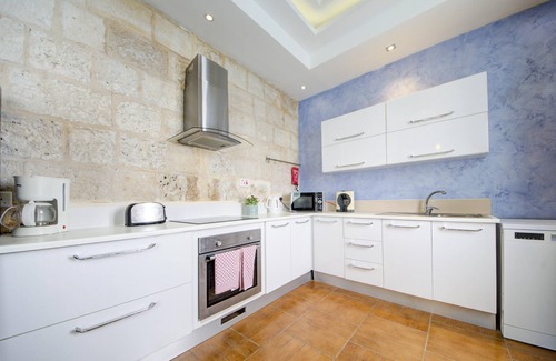 Madliena House | Enchanting Stone Villa with Pool and Jacuzzi