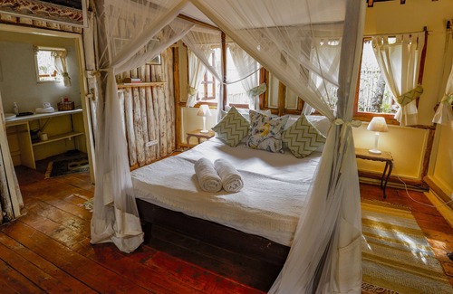 Langata House | Enchanting Tree Hut Near Giraffe & Elephant Centre