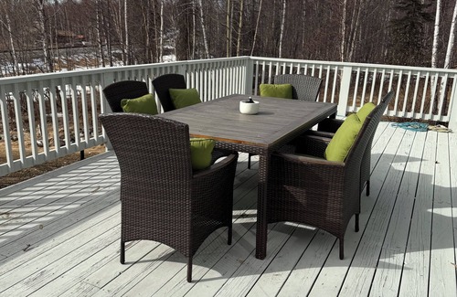 Willow House | Enchanting whole home on Nancy lake with WiFi in Willow Alaska!