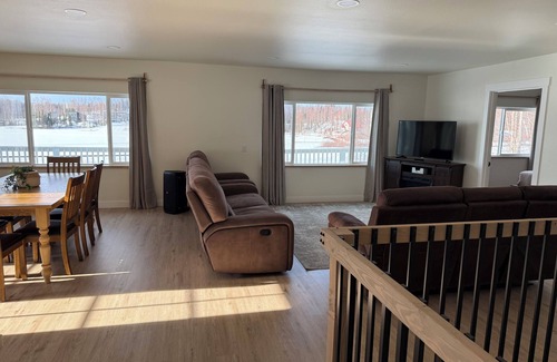 Willow House | Enchanting whole home on Nancy lake with WiFi in Willow Alaska!