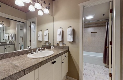 Snowmass Village Apartment | Enclave 103 - Snowmass Village, CO(v)