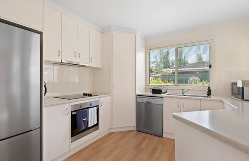 Encounter Bay House | Encounters by the Sea 20 Whalers Rd Encounter Bay