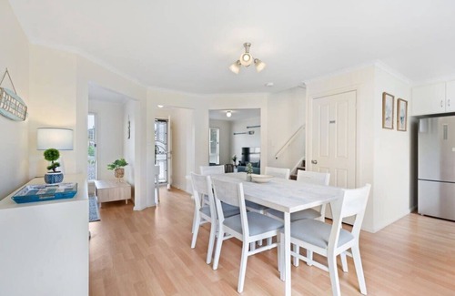 Encounter Bay House | Encounters by the Sea 20 Whalers Rd Encounter Bay
