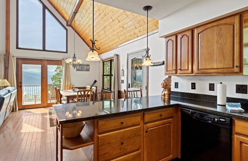 Bryson City Cabin | End of Summer Sale! "WOW!" views & location!