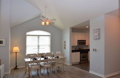 Rehoboth Beach Condo | End Top Unit 3BR Condo w/Elevator Sleeps 6 Quick Bike to Downtown