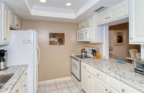 Siesta Key Condo | end unit=Newly renovated 2b/2b condo with a wonderful view of Siesta Key Beach