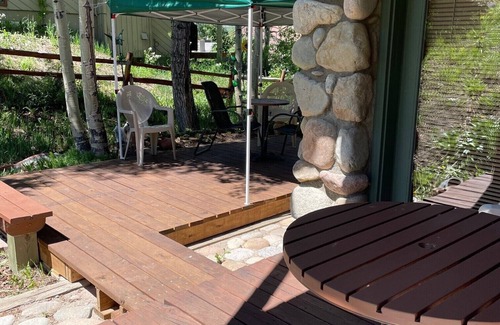 Crested Butte Apartment | End Unit;walk to lifts-Large decks summer;your private oasis.Ski History Exhibit