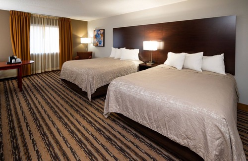 Topeka Hotel | Endeavor Inn & Suites, Trademark Collection by Wyndham