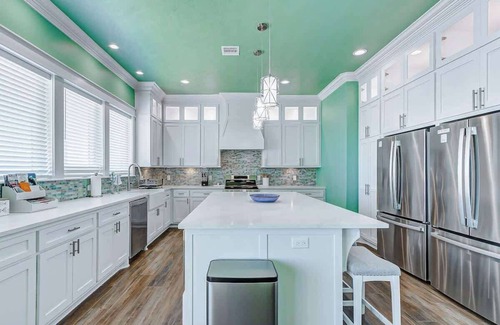 Crystal Beach House | Endless Horizons Summ