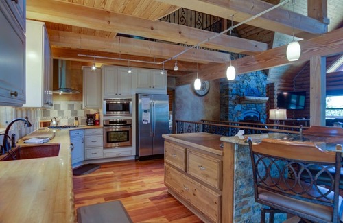Whitewood Cabin | Endless Pines. Black Hills Cabin with views, hot tub and deck!