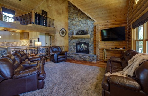 Whitewood Cabin | Endless Pines. Black Hills Cabin with views, hot tub and deck!