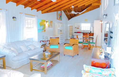 Inch Marlowe House | "Endless Summer": 3-bedroom house in fabulous Christ Church with WiFi, AC