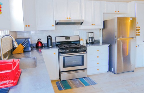 Inch Marlowe House | "Endless Summer": 3-bedroom house in fabulous Christ Church with WiFi, AC