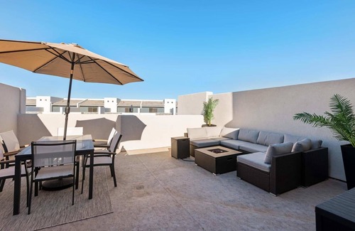 St. George Condo | Endless Summer at the Shores: Desert Color Lagoon + Beaches