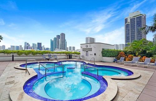 Downtown Miami Apartment | Endless Summer! Incredible Water Views