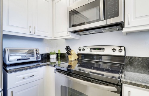 Jupiter Bay House | Endless Summer,Jupiter Walk to Beach & Restaurants!