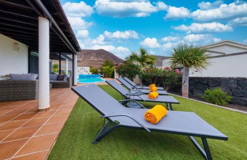 Playa Blanca House | Endless Summer - Private Pool and BBQ by Lanzarote Vacation Homes