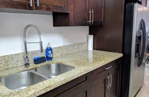 Riverside Park Apartment | Endless Summer Rental 3 Bedroom 2 Bath - Entire Apartment