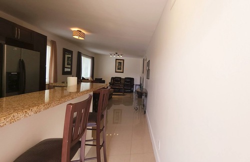 Riverside Park Apartment | Endless Summer Rental 3 Bedroom 2 Bath - Entire Apartment