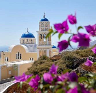 Fira Apartment | Endless Traditional Houses