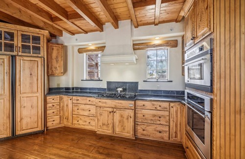 Silverthorne House | Endless Trails Cabin: Secluded Home Right Off the Golf Course!