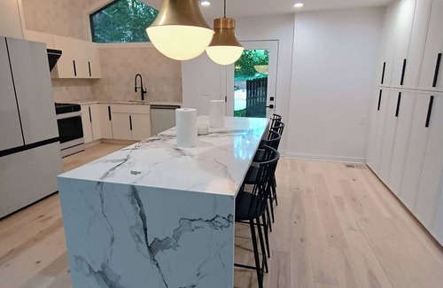 Sandy Springs House | Endless Tranquility and Gorgeous Sunset Views 5 miles From Downtown Atlanta