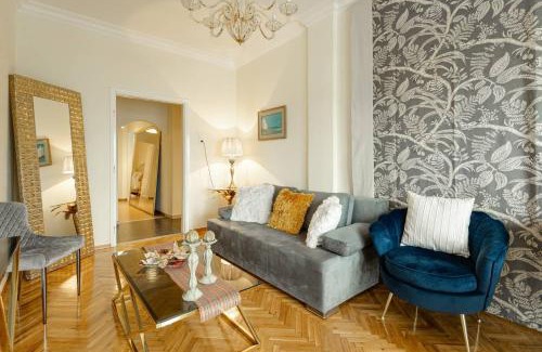 Thessaloniki City Centre Apartment | Endless View City Center Condo