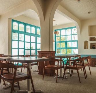 Dhiffushi Hotel | Endorphins Beach Villa