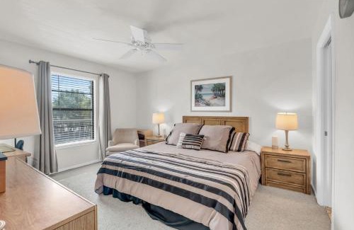 Park Shore House | Enit Unit -Close to Elevator and Pool Views