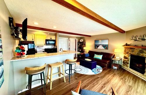 Onekama Condo | ENJOY 2 LAKES: NEW Portage Lakefront condo w/2 Kayaks, walk to Lake Michigan!