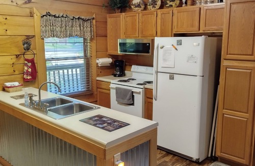 Sevierville Cabin | Enjoy 2 Vacations In One @ Douglas Lake Resort Hot Tub on the Deck Wifi