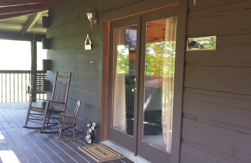 Sevierville Cabin | Enjoy 2 Vacations In One @ Douglas Lake Resort Hot Tub on the Deck Wifi
