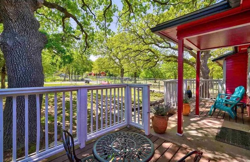 Medicine Park House | Enjoy 360 Mountain views at 3BR House