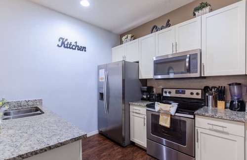 West Kissimmee House | ENJOY A COZY 3Br NEAR DISNEY