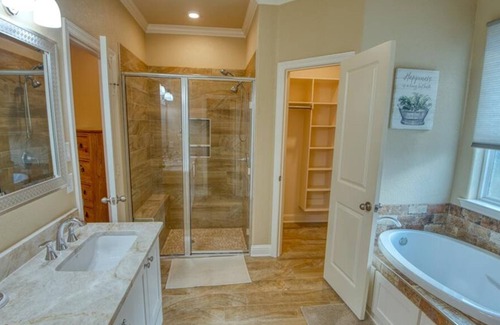 Bullard House | Enjoy a FREE with any 5 night stay PLUS a Spa Gift Card at Tyler's favorite Spa!