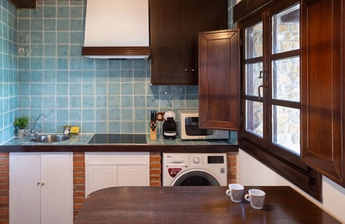 Lloreda Apartment | Enjoy a great time with family & friends at coast