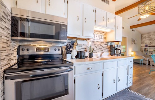 Sunrise Beach House | Enjoy A Great View at The Hideout!
