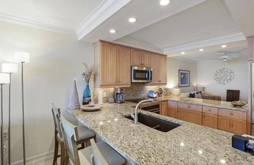 Park Shore Condo | Enjoy a Gulf view in this updated unit - WS1003