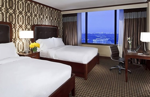 Alexandria West Hotel | Enjoy a Hassle-Free and Suiting Stay! 3 Convenient Units, Onsite Pool, Parking!