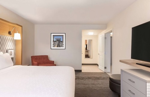 Fort Worth Hotel | Enjoy a Hassle-Free and Suiting Stay! Comfortable Unit! Indoor Swimming Pool