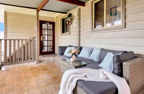 Morisset House | Enjoy a holiday in Lake Macquarie