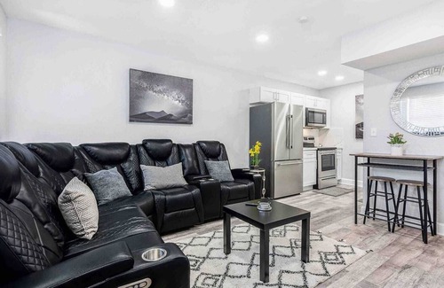 Fort Lauderdale House | Enjoy a luxurious experience at this remodeled luxury home