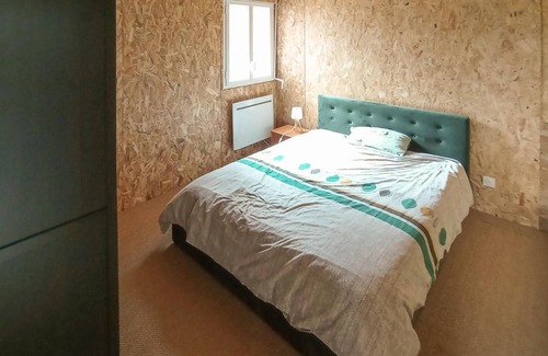 Cendras House | Enjoy a relaxing vacation in fantastic nature in this wooden holiday home.