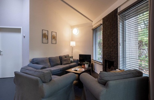 Municipality of Harderwijk House | Enjoy a romantic overnight stay for two in bustling Harderwijk!