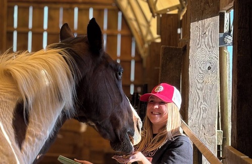 Adelaide Metcalfe House | Enjoy a Rustic Farm Stay on our Agri-Tourism & Wellness Farm! Cozy Space for two