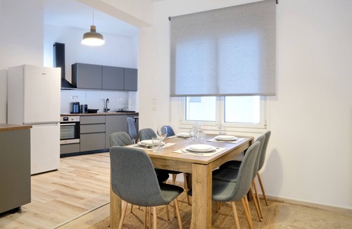 Anafiotika Apartment | Enjoy a stylish experience close to the Acropolis! n