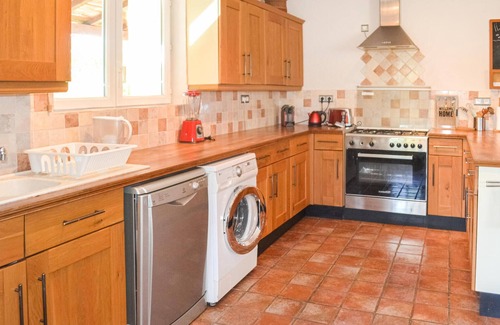 Velines House | Enjoy a wonderful time in this inviting vacation home in an idyllic location.