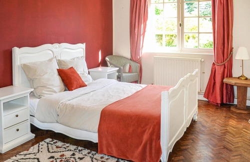 Velines House | Enjoy a wonderful time in this inviting vacation home in an idyllic location.