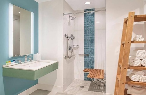 Sobro Hotel | Enjoy Amazing Perks! 4 Spacious Units, Outdoor Pool, Minutes to Nashville Zoo