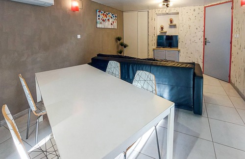 Saint-Bauzille-de-Putois Apartment | Enjoy an unforgettable vacation in this inviting apartment close to nature!